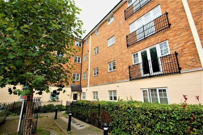 1 Bedroom Flat To Rent In Caspian Way, Purfleet, RM19