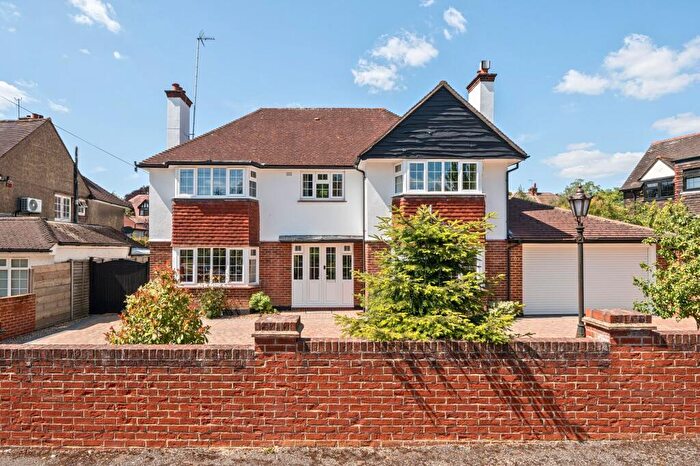 4 Bedroom Detached House For Sale In Longdown Road, Epsom, KT17
