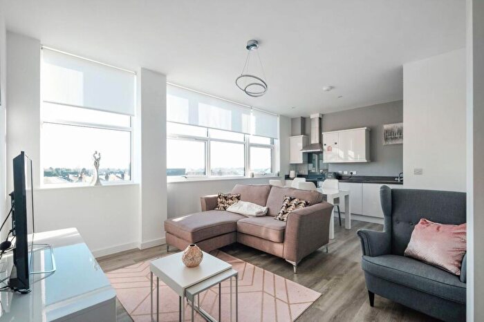 2 Bedroom Apartment For Sale In Stratford Road, Shirley, B90