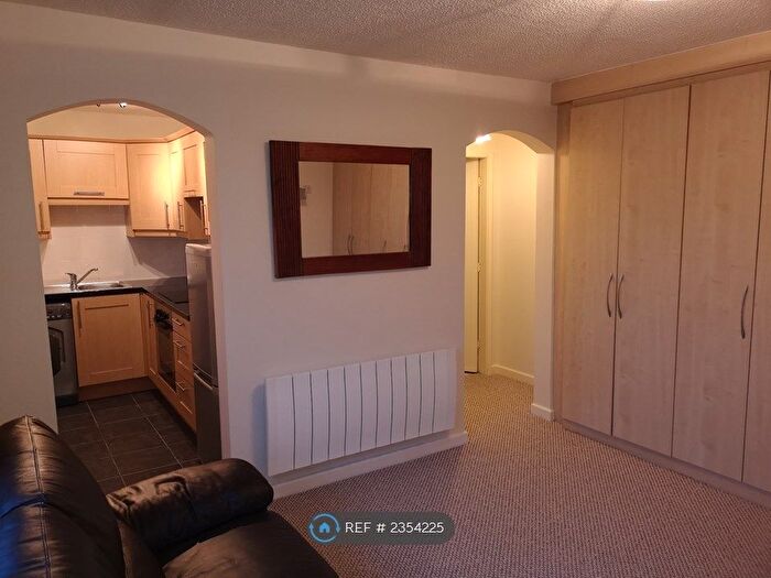 Studio To Rent In Deanwater Close, Locking Stumps, Birchwood, Warrington, WA3