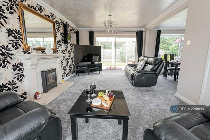 5 Bedroom Detached House To Rent In Carrbridge Close, Bournemouth, BH3