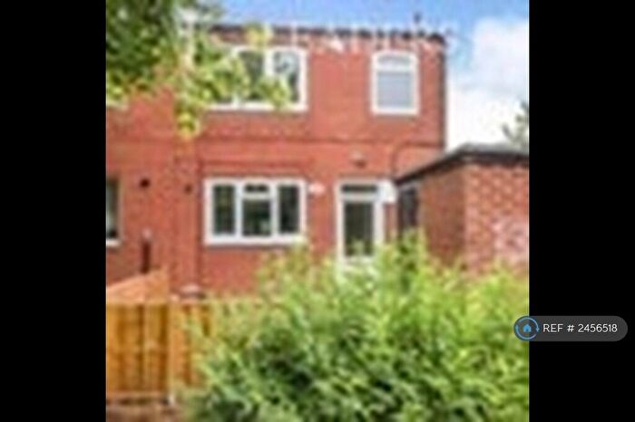 4 Bedroom End Of Terrace House To Rent In Milton Court, Loughborough, LE11