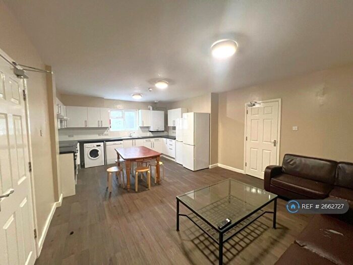 7 Bedroom Flat To Rent In Classic House, Bristol, BS1