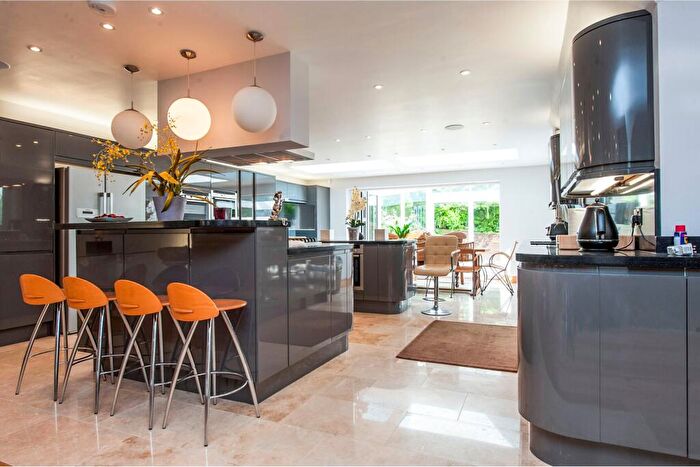 5 Bedroom House To Rent In Berry Hill Road, Cirencester, Gloucestershire, GL7