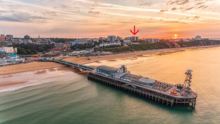 3 Bedroom Apartment For Sale In Grove Road, Bournemouth, Dorset, BH1