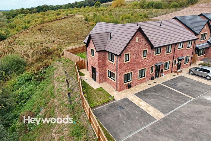 3 Bedroom Mews To Rent In Lakeway Grove, The Oaks, The Wynbury, ST5