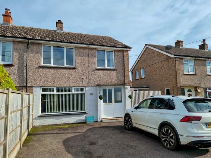 3 Bedroom Semi-Detached House To Rent In Hyatts Wood Road, Backwell, BS48
