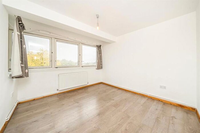 2 Bedroom Flat For Sale In Sidney Street, Shadwell, E1