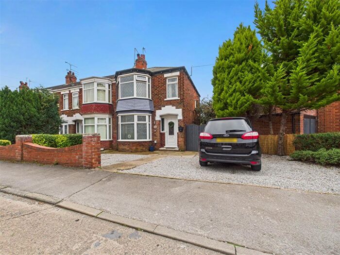 3 Bedroom End Terrace House For Sale In Trafford Road, Willerby, Hull, HU10