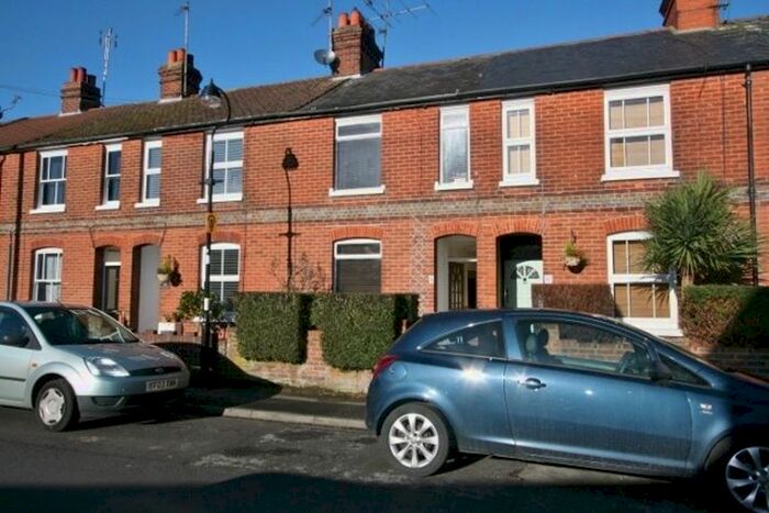2 Bedroom Terraced House To Rent In George Street, Basingstoke, RG21