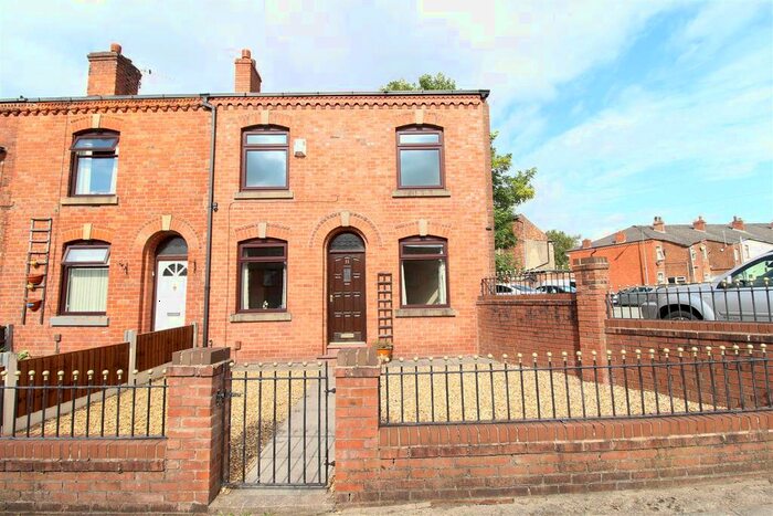 2 Bedroom End Of Terrace House To Rent In Spring Grove, Wigan WN1