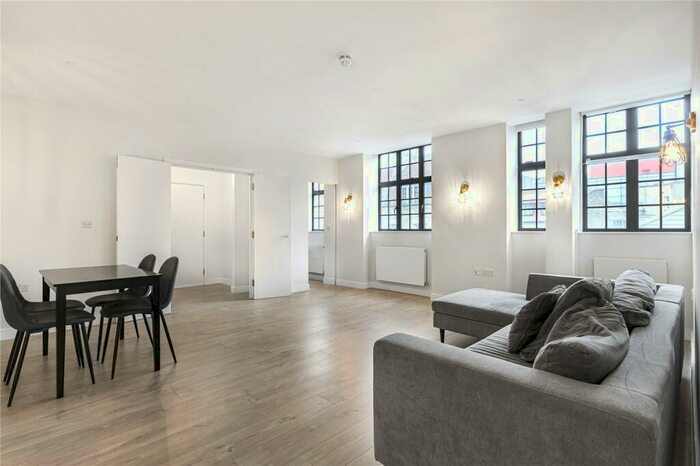 2 Bedroom Apartment To Rent In Varden Street, Whitechapel, London, E1