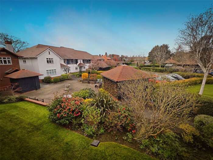 2 Bedroom Flat For Sale In Central Road, Wirral, Merseyside, CH62