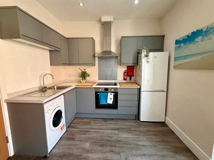 3 Bedroom Flat To Rent In Steadman Court, Old Street, London, EC1V