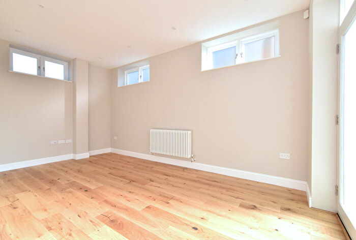 2 Bedroom Detached House For Sale In Waldram Place, SE23