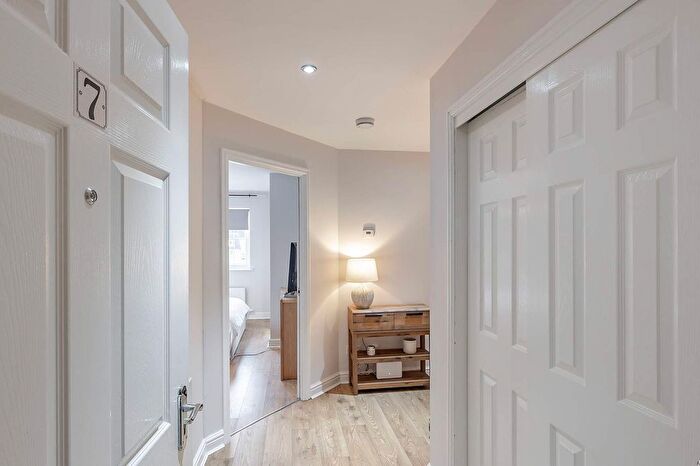 2 Bedroom Flat For Sale In Birdland Avenue, Bo'ness, EH51