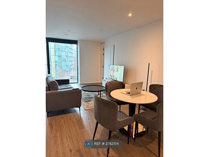 2 Bedroom Flat To Rent In Marlstone Avenue, Salford, M3