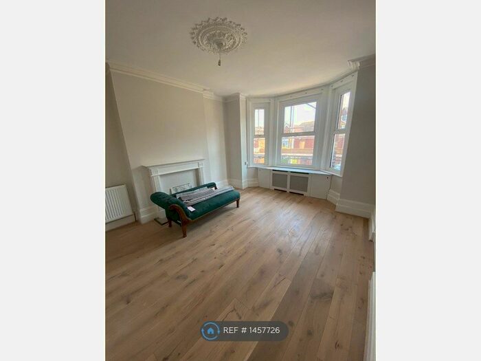 1 Bedroom Flat To Rent In Radnor Park Road, Folkestone, CT19