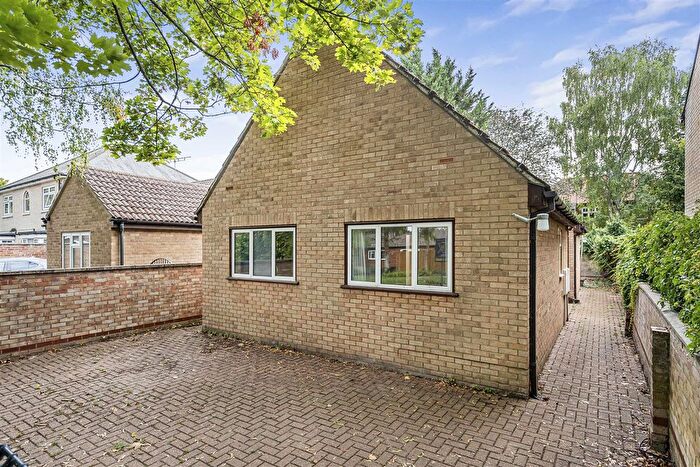 4 Bedroom Detached Bungalow For Sale In Seymour Street, Cambridge, CB1