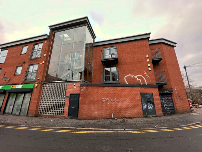 2 Bedroom Flat To Rent In Wilmslow Road, Manchester, M20