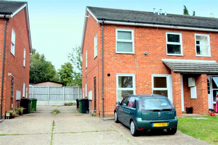 2 Bedroom Flat To Rent In John Street, Maidstone, ME14