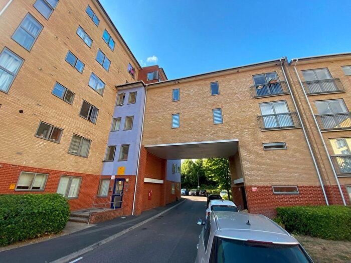 2 Bedroom Flat To Rent In Kilby Road, Stevenage, SG1