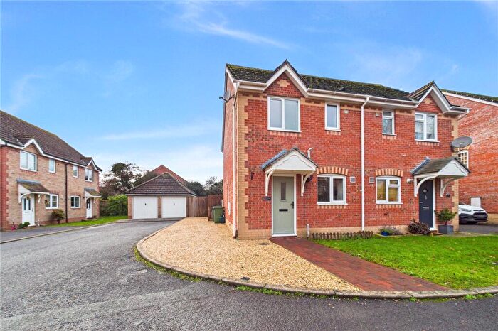 2 Bedroom Semi Detached House To Rent In Meadowsweet Close, Thatcham, Berkshire, RG18