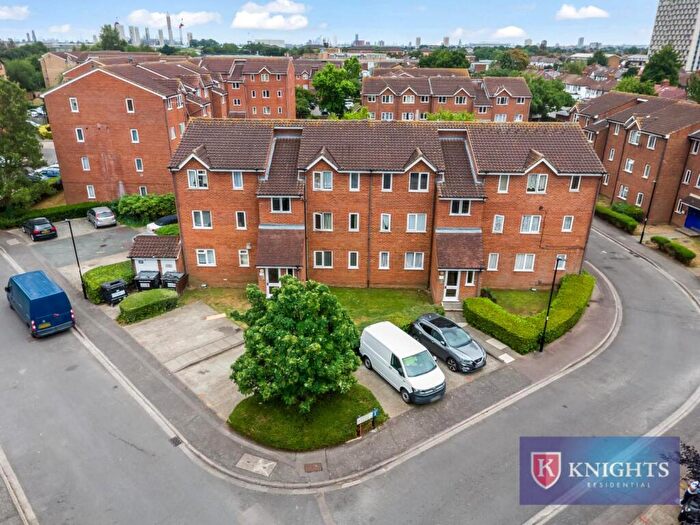 Flat For Sale In Linnet Close, London, N9