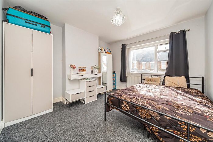 4 Bedroom Semi Detached House For Sale In Sherwood Road, South Harrow, Harrow, HA2