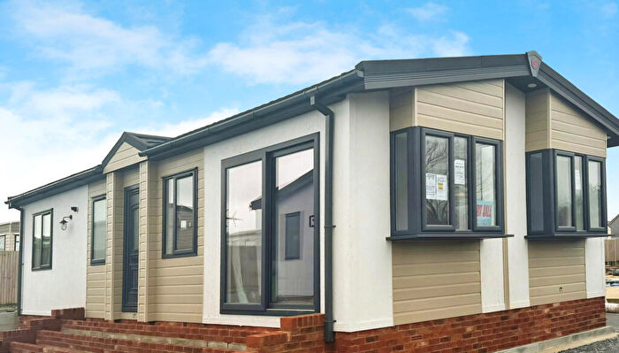 2 Bedroom Park Home For Sale In Folkestone, Kent, CT18