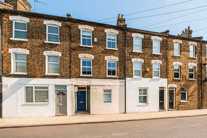 3 Bedroom Terraced House For Sale In Lendal Terrace, Clapham, SW4