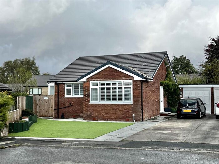 2 Bedroom Bungalow For Sale In Barleycroft, Hadfield, Glossop, SK13