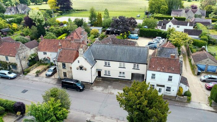 2 Bedroom End Of Terrace House To Rent In The Street, Holt, BA14