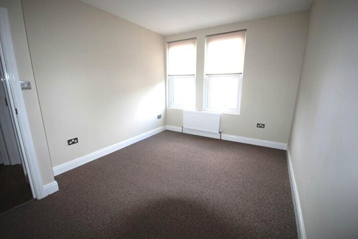 2 Bedroom Flat To Rent In Kidderminster Rd, West Croydon, CR0