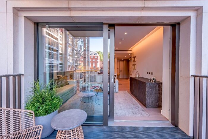 3 Bedroom Flat To Rent In West End Gate, Paddington, W2