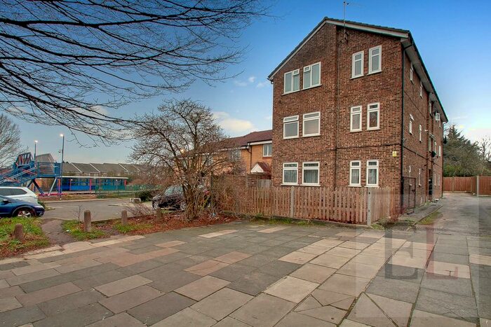 1 Bedroom Flat To Rent In Station Parade, Dorchester Road, Northolt, Greater London, UB5