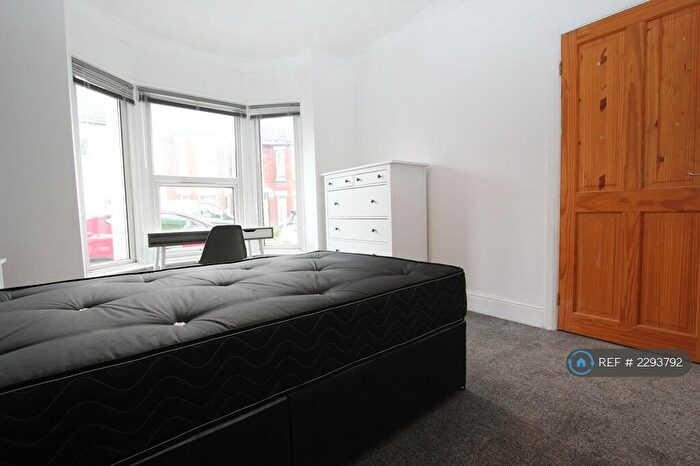 4 Bedroom Terraced House To Rent In Thackeray Road, Southampton, SO17