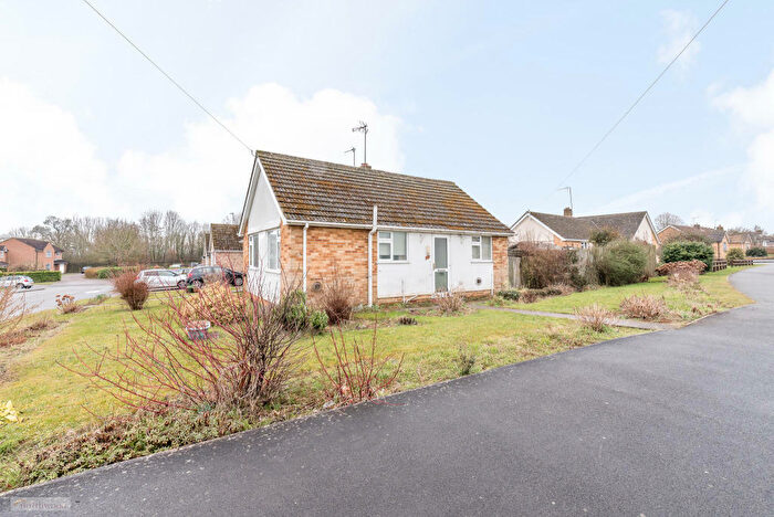 2 Bedroom Detached Bungalow To Rent In Horton Road, Middleton Cheney, Oxon, OX17