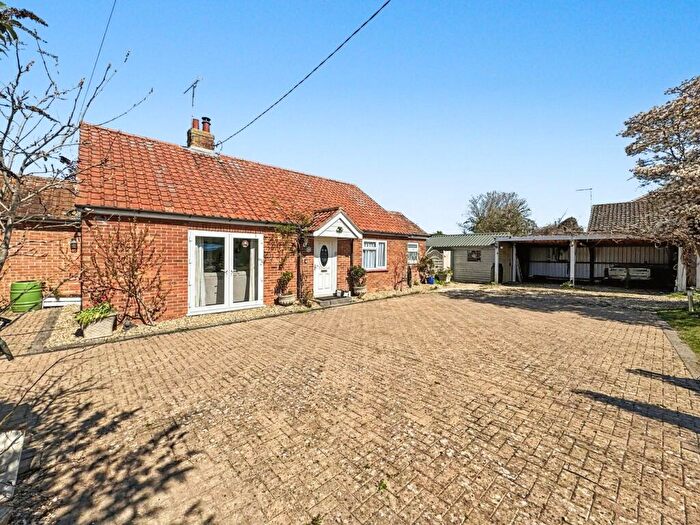 2 Bedroom Detached Bungalow For Sale In Pound Hill, Bacton, Stowmarket, IP14