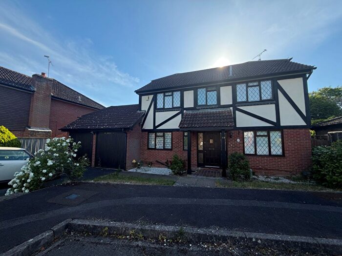 4 Bedroom Detached House To Rent In High Tree Drive, Earley, Reading, Berkshire, RG6