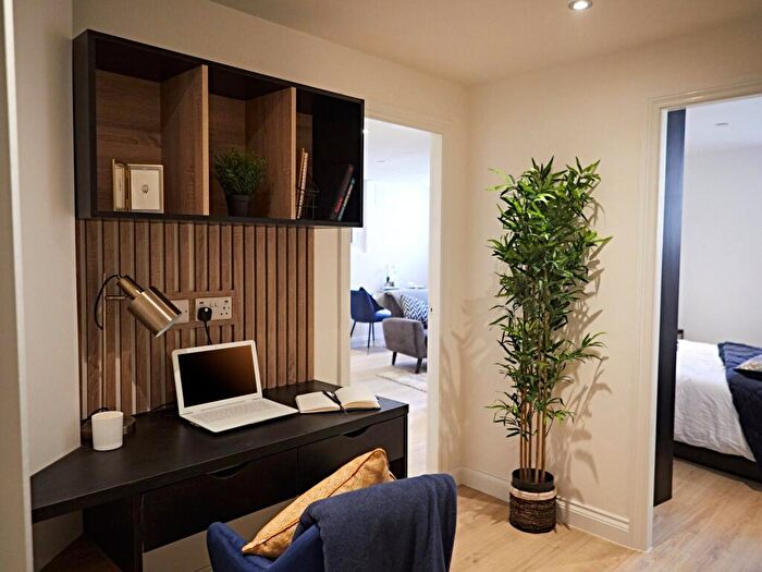 Apartment To Rent In Apt, The Headrow #, LS1