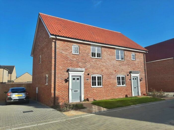 3 Bedroom Semi-Detached House To Rent In Sloe Gardens, Ely, CB6