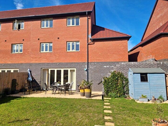 4 Bedroom End Of Terrace House For Sale In Park Drive, Exmouth, Devon, EX8