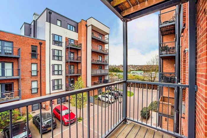 1 Bedroom Flat To Rent In Fairthorn Road, London, SE7