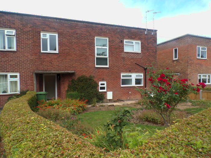 2 Bedroom Flat To Rent In Haddon Close, Brampton, Chesterfield, S40