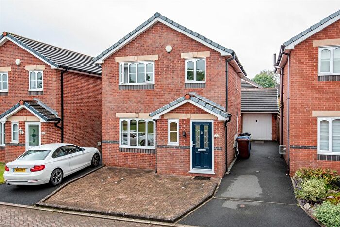 3 Bedroom Detached House For Sale In Evergreen Close, Chorley, PR7