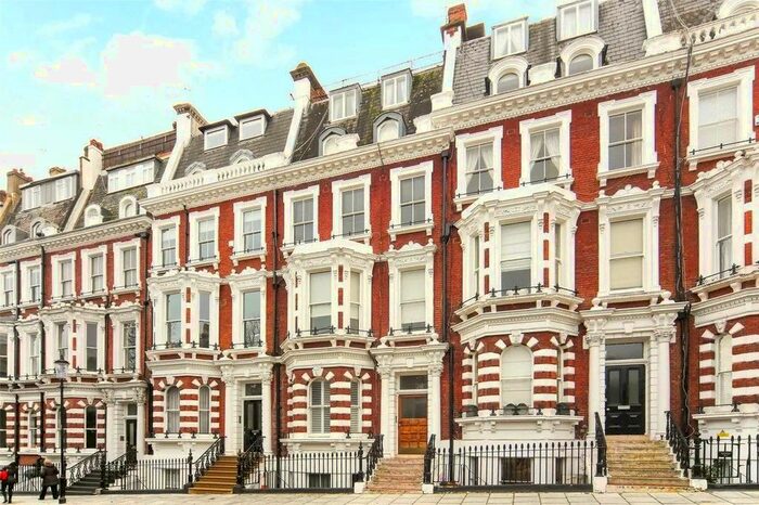 Studio To Rent In Hornton Street, London, W8