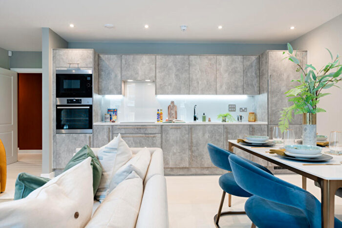 2 Bedroom Apartment For Sale In Liberty Court, Greenhithe, Kent, DA2