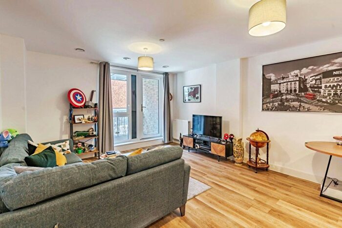 1 Bedroom Property For Sale In Marketfield Way, Redhill, Surrey, RH1