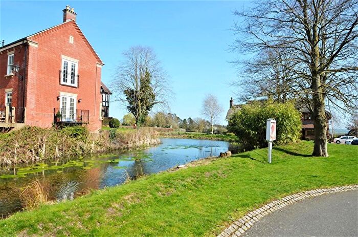 3 Bedroom Apartment For Sale In Guys Common, Dunchurch, Rugby, CV22